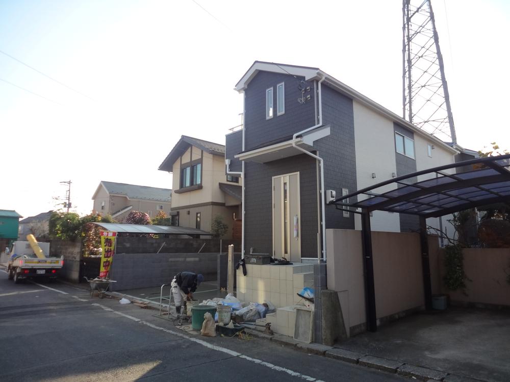 Local appearance photo. Local (12 May 2013) Shooting