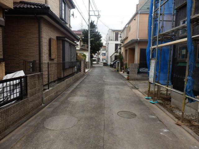 Local photos, including front road. 2013, December 26, 2008 shooting