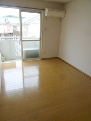 Living and room. ☆ Bright Western-style ☆