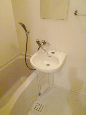 Bath. ☆ Clean bathtub ☆