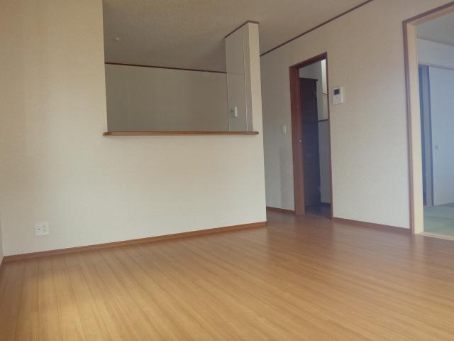 Same specifications photos (living)