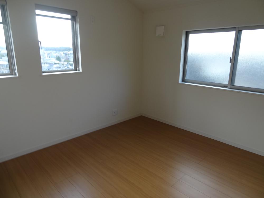 Non-living room. 7 Building