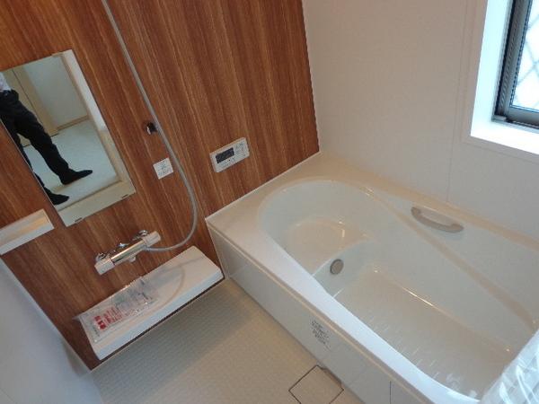 Bathroom. 4-6 Building