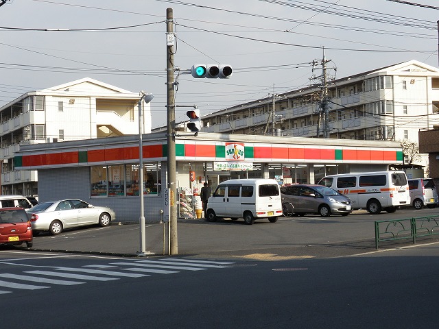 Convenience store. 88m to Sunkus (convenience store)