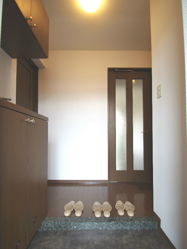 Entrance. The room has been making invisible from the front door!