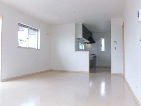 Same specifications photos (living)