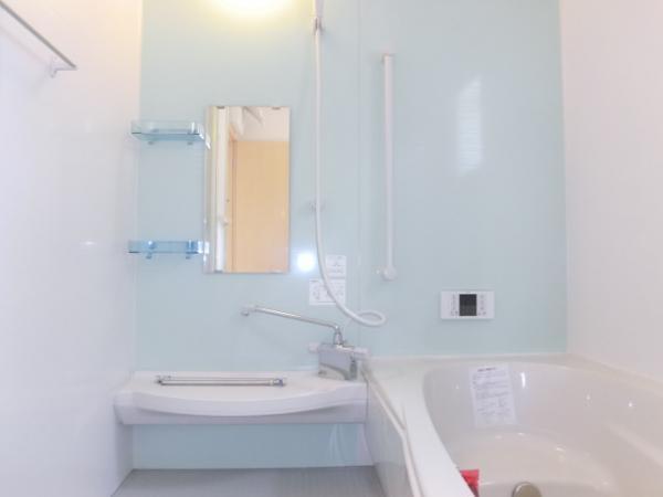 Same specifications photo (bathroom)
