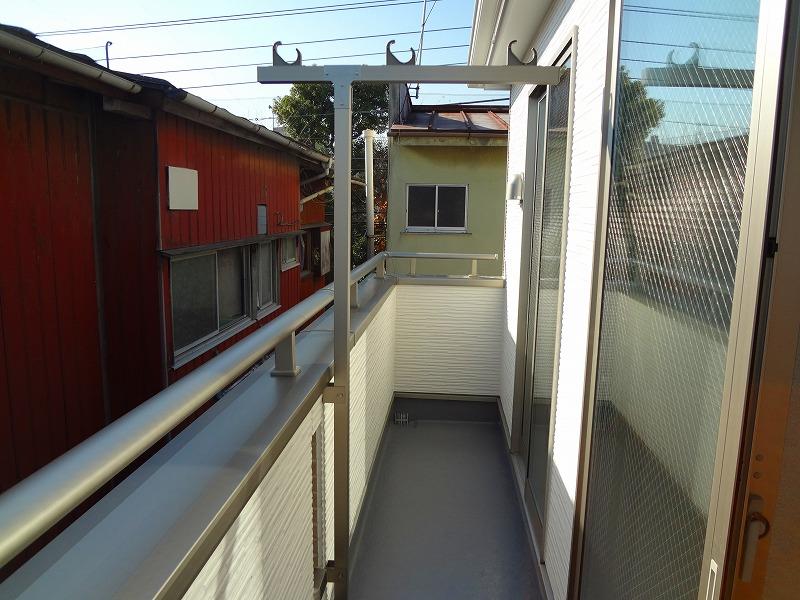 Balcony. Your laundry is also safe on the south-facing balcony