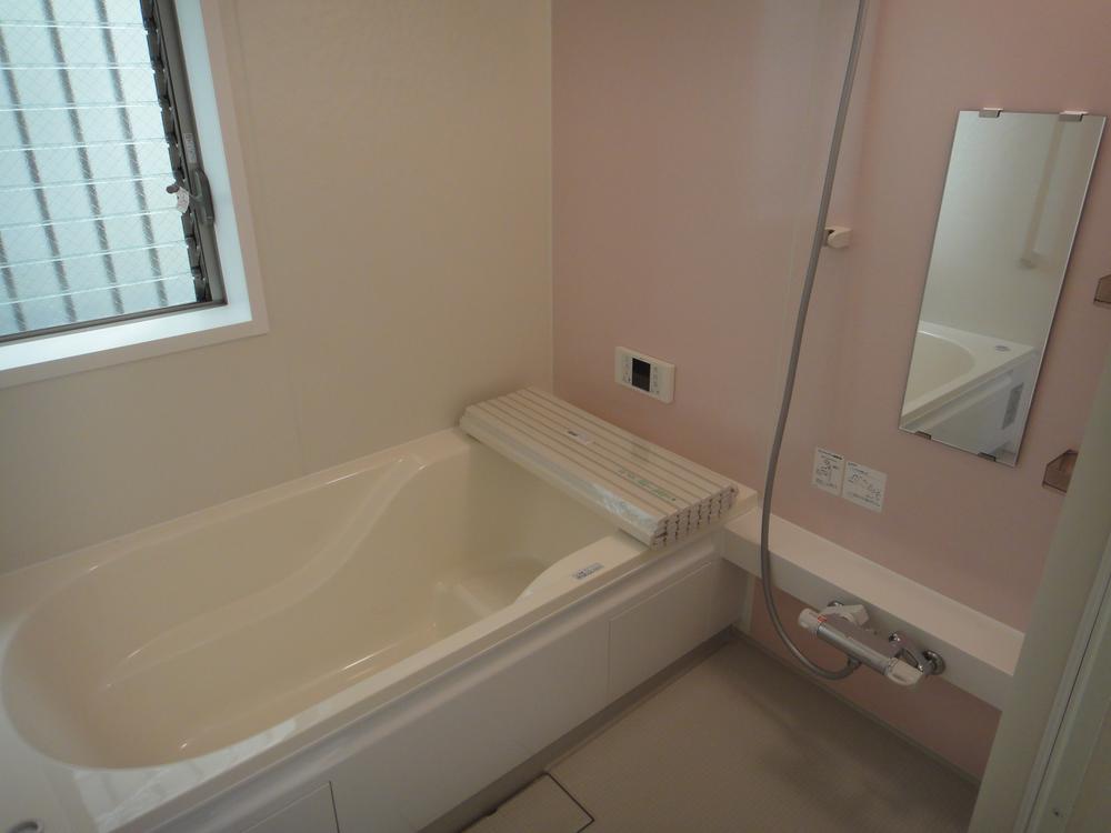 Same specifications photo (bathroom)