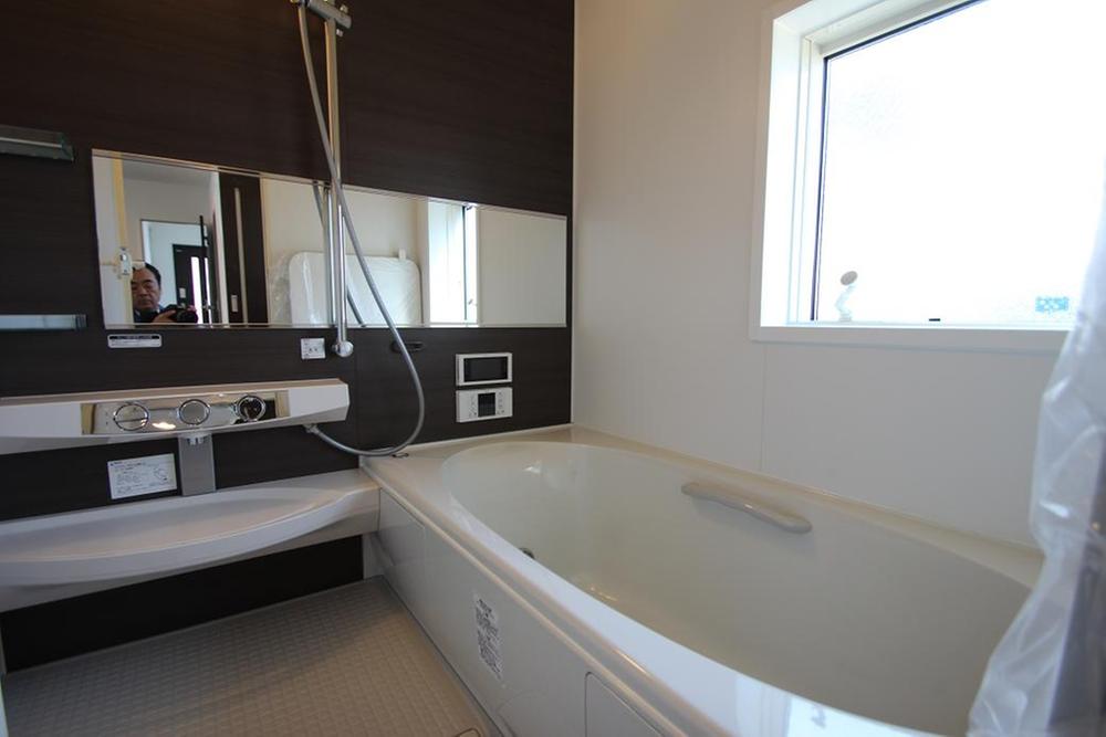 Bathroom. Indoor (April 2012) shooting