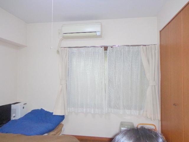 Non-living room. 6 Pledge of Western-style.