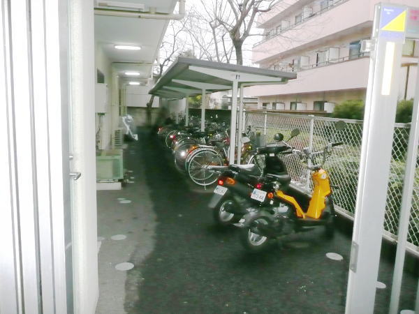 Other common areas. (Up to 50cc free) Bicycle Bike 40 cars yard