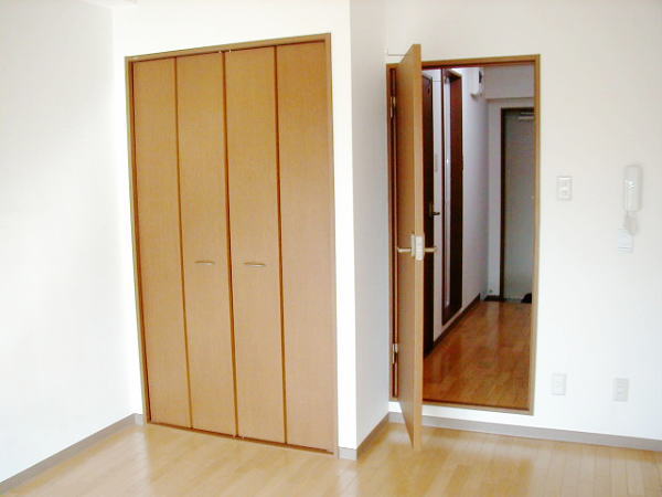 Living and room. Flooring There 8 pledge storage Yes veranda