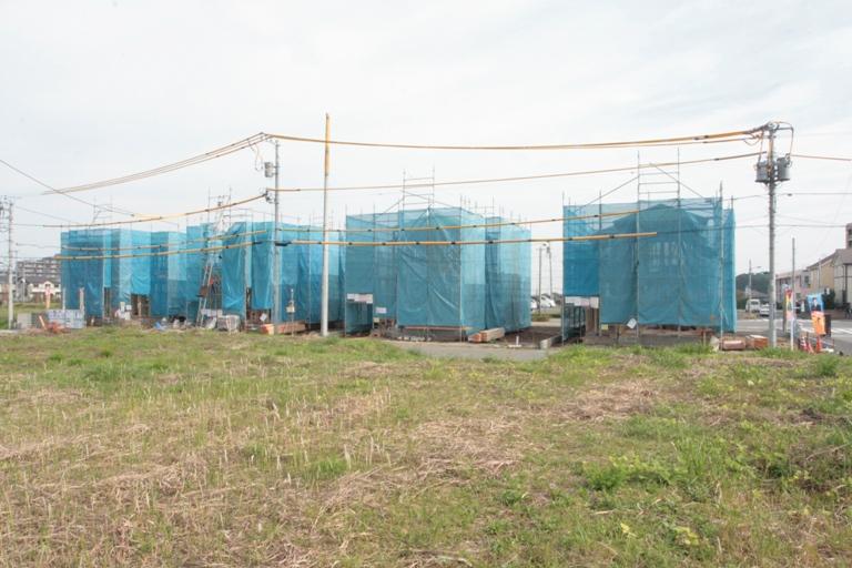 Local appearance photo. Local (11 May 2013) Shooting