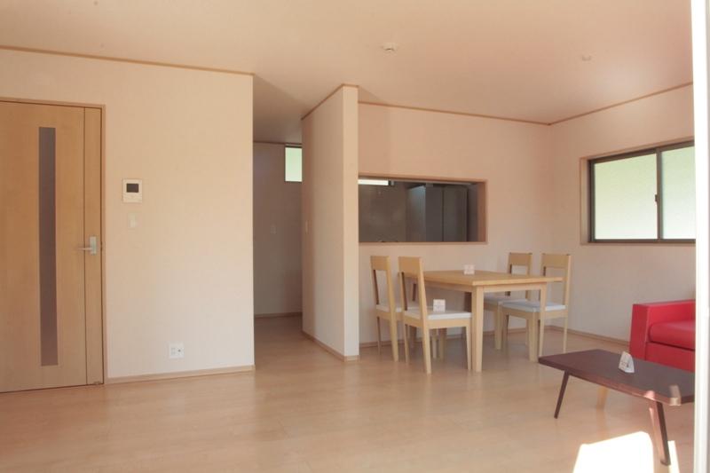 Same specifications photos (living). Same specifications