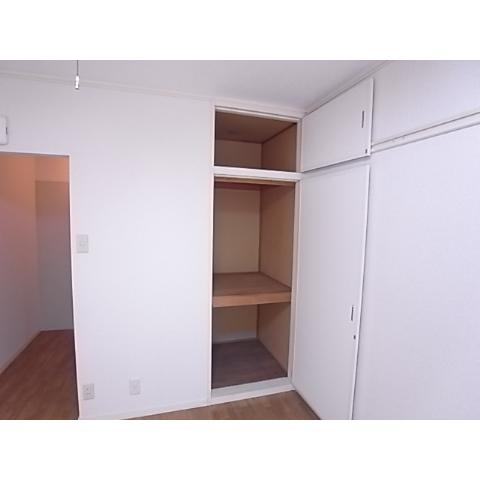 Receipt. It is housed with a upper closet