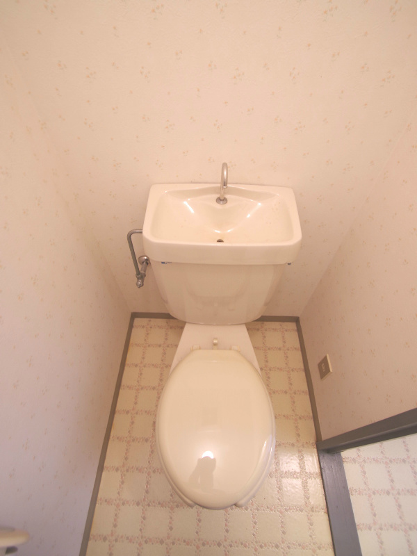 Toilet. Washlet installation Allowed!