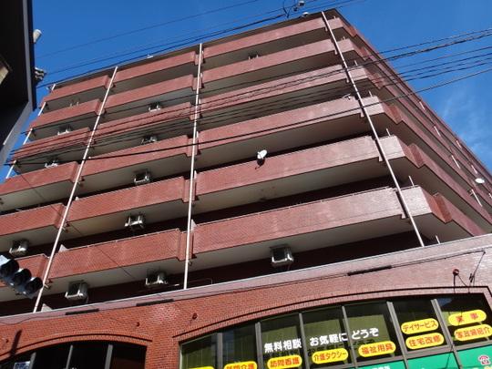 Local appearance photo. Keio Hachioji Station a 2-minute walk of the good location, Renovated ・ It is life convenient environment in the fully-equipped.