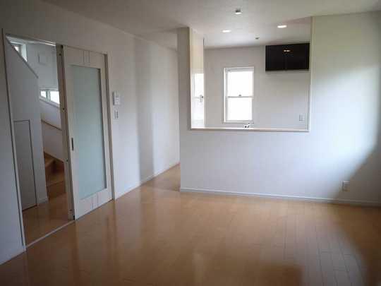 Same specifications photos (living). All room pair glass, Shutters standard