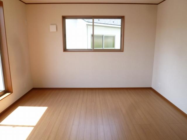 Non-living room. BedRoom8.5 Pledge