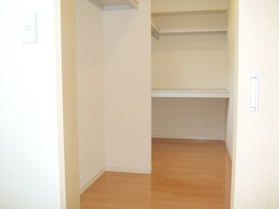 Receipt. ☆ Walk-in closet ☆