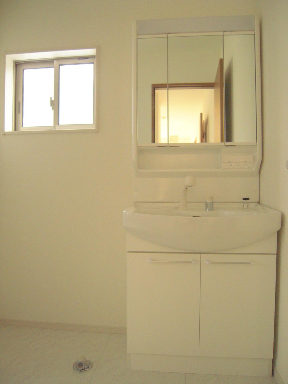 Wash basin, toilet. bathroom