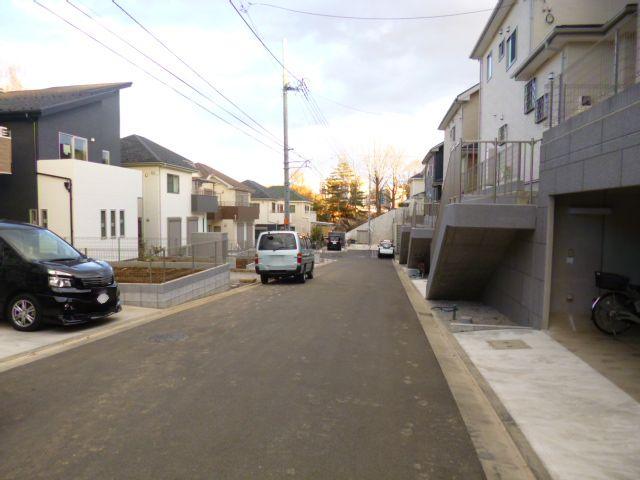 Local photos, including front road. 2013 December 24, shooting