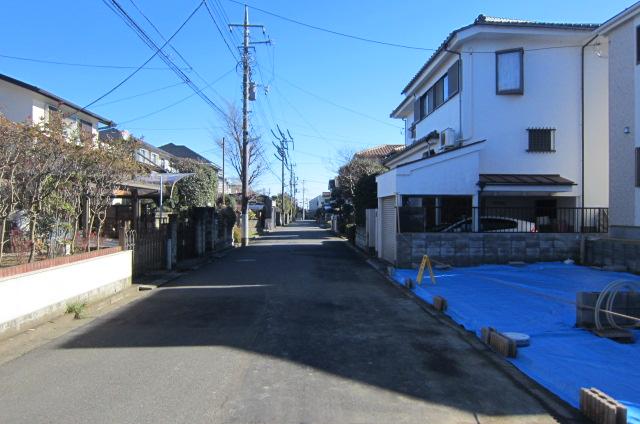 Local photos, including front road. 2013 December 22, shooting