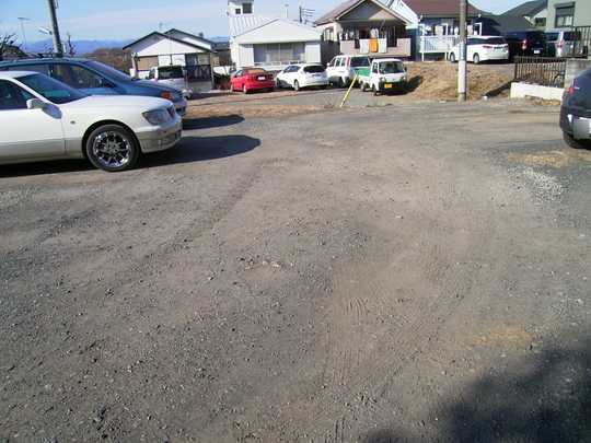 Local photos, including front road. Local land photo