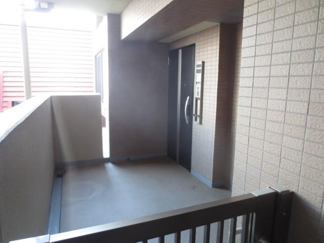 Entrance. Private porch