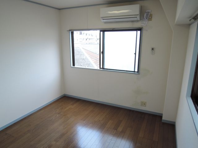 Living and room. Warmth of wood full of flooring