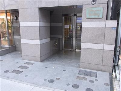 Entrance. Is also safe auto lock equipped to women. 