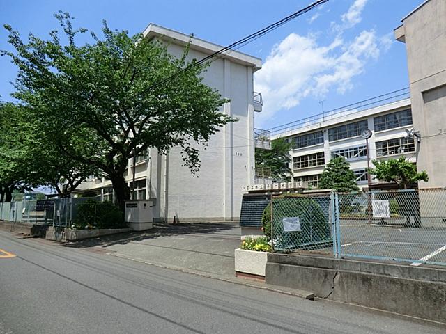 Junior high school. 540m to Hachioji Municipal first junior high school