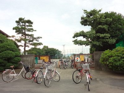 Primary school. Owada up to elementary school (elementary school) 690m