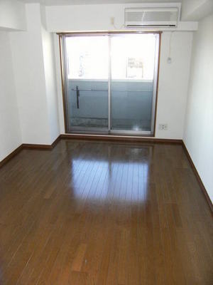 Living and room. Room 2