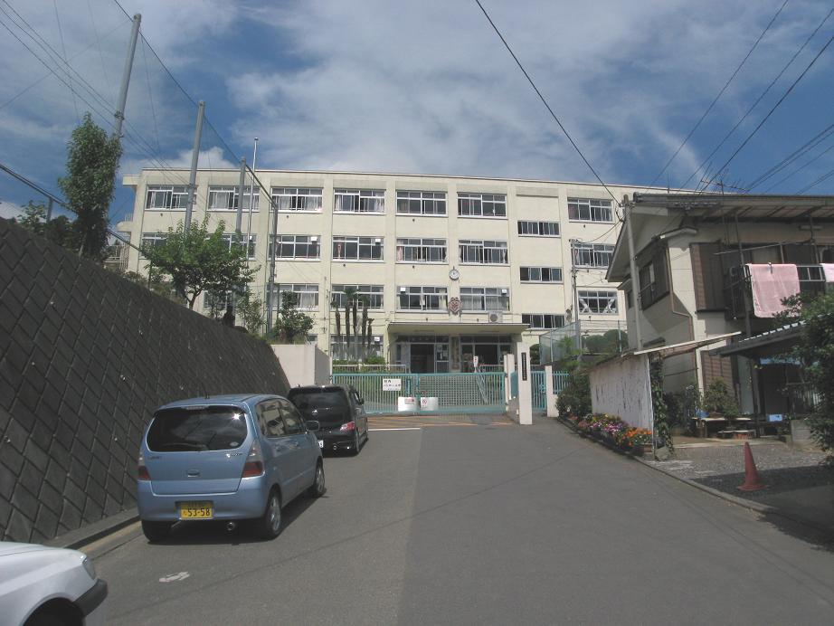 Primary school. Hachioji Municipal favor how 300m until the first elementary school