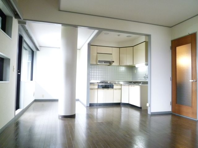 Living and room. Guests can relax in more than spacious Pledge LDK15.