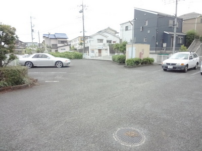 Parking lot. ☆ Parking is wide is parked easy ☆