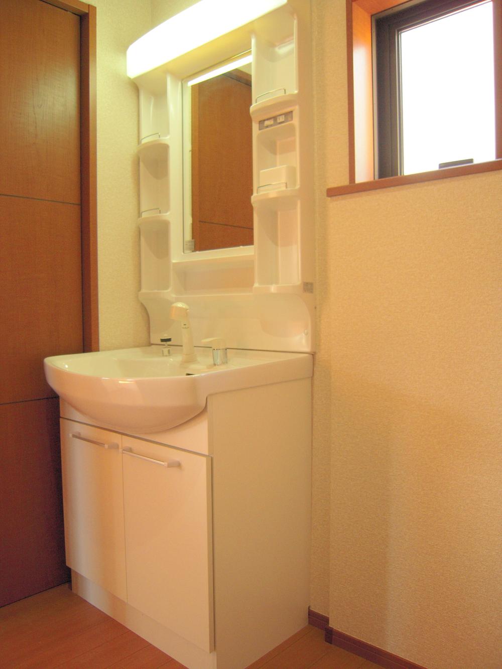 Wash basin, toilet. bathroom