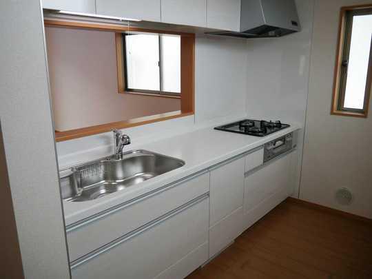Kitchen. Artificial marble counter ・ Shower switching washing with water purifier
