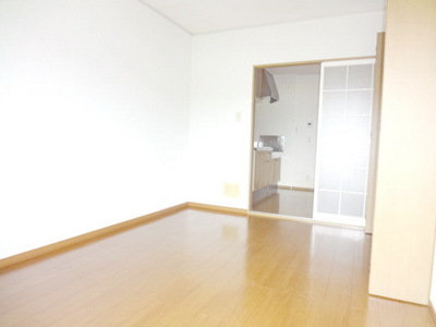 Living and room. Western-style 6 Pledge