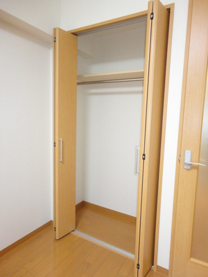 Receipt. Full size of the closet! 