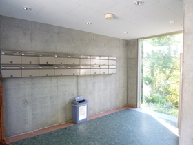 Entrance. Set postal POST