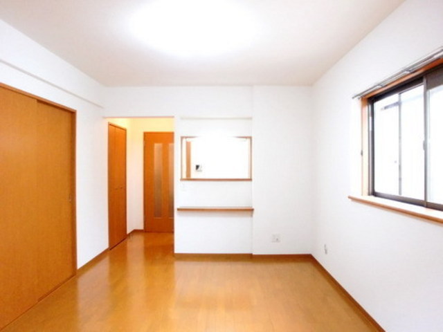 Living and room. Popular counter kitchen