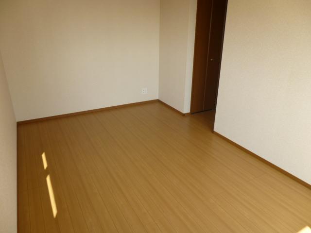 Non-living room. Indoor (September 2013) Shooting Building 2