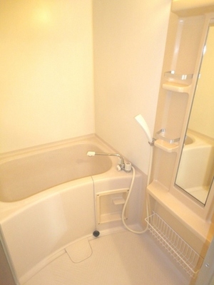 Bath. Tsuyoi with ally bathroom dryer on a rainy day!