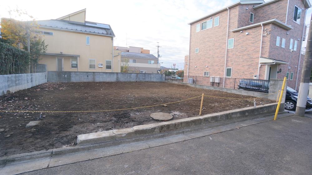 Local appearance photo. Current state December shooting