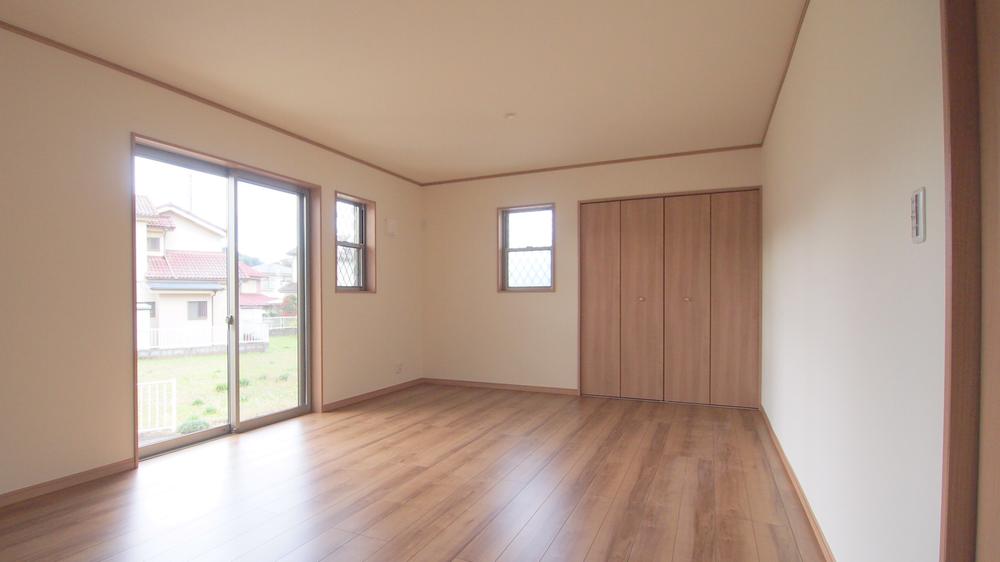 Same specifications photos (living). Example of construction