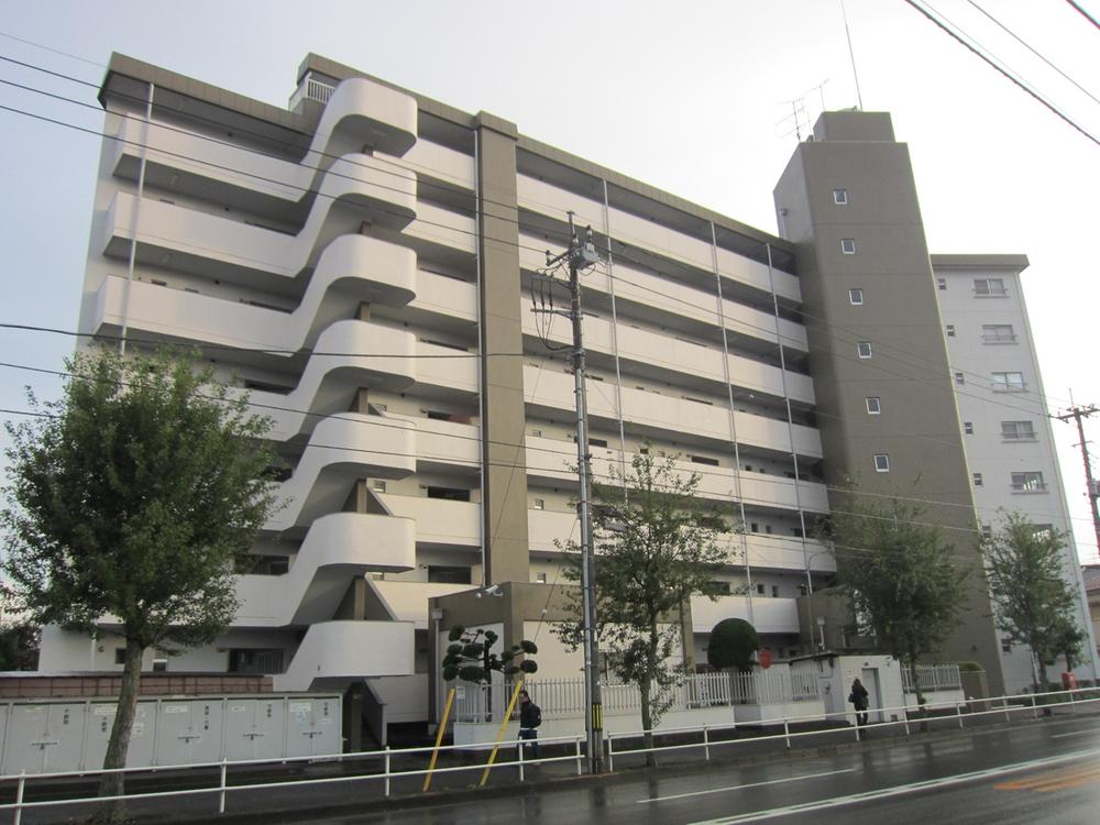 Local appearance photo. Local (11 May 2013) Shooting