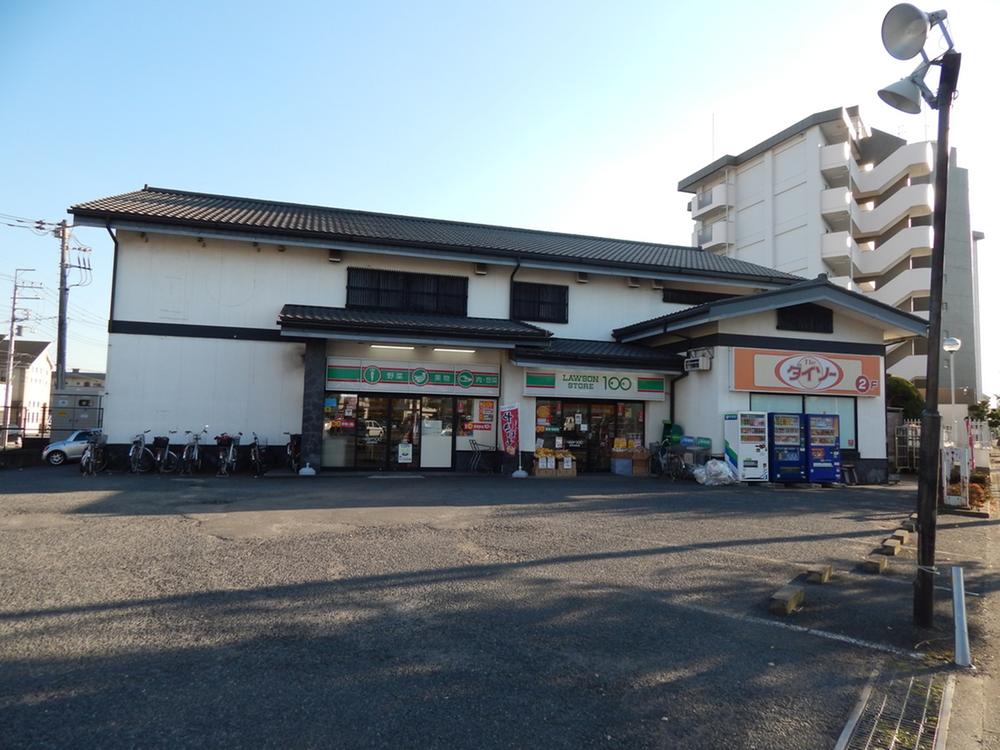 Convenience store. 184m until STORE100 Hamura Sakaemachi shop